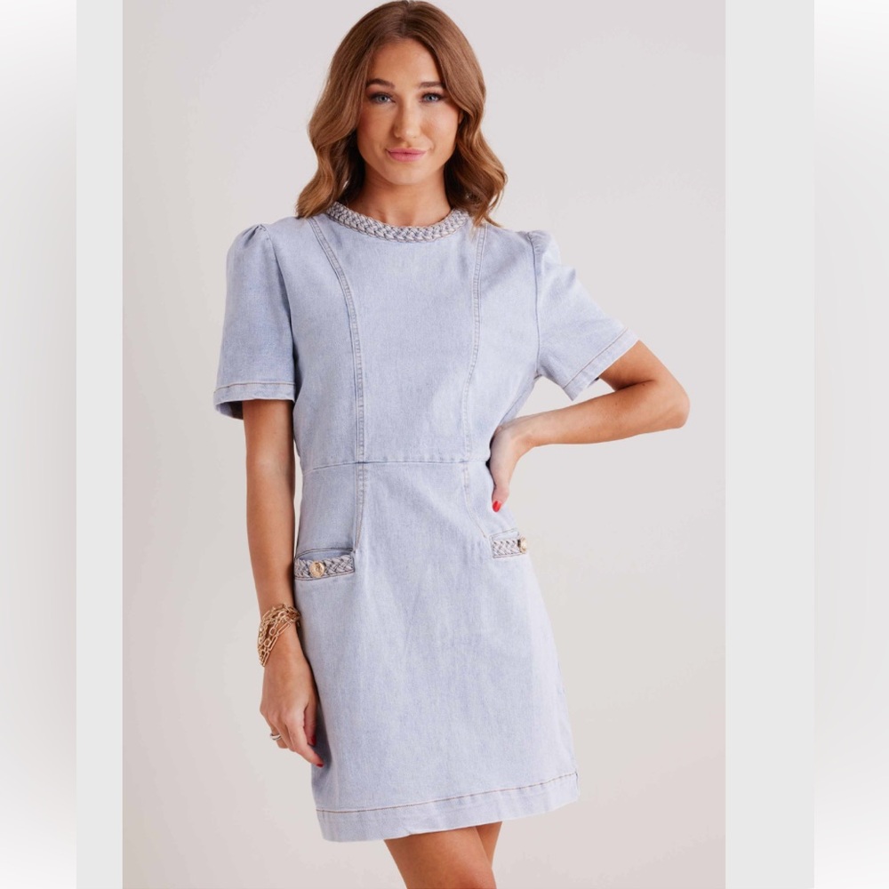 Avara Puff Sleeve Denim Mini Dress

Tuckernuck, JCrew, preppy, boutique